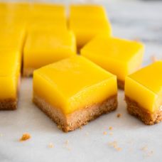 Lemon bars – bánh chanh vàng óng như ánh mặt trời
